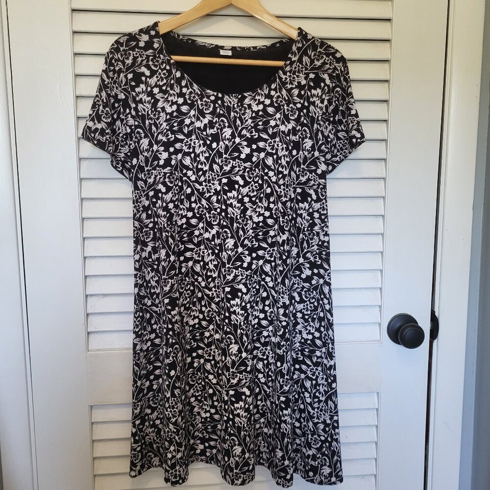 Old Navy Women's Dress Petite Large Flowy NWT